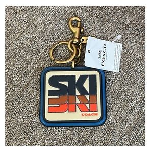 ❣️🆕Coach Leather Ski Patch Bag Charm / Keychain❣️